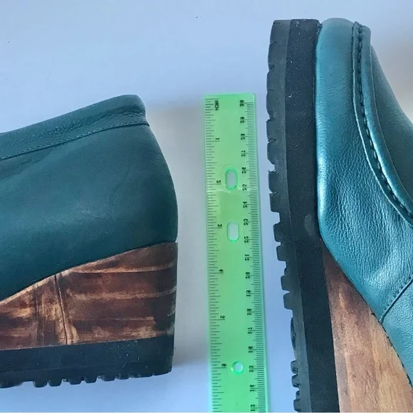 Women’s Sz 8 Teal ECOTE Leather Wedge Loafer | Wood Insert Wedge - Picture 7 of 9